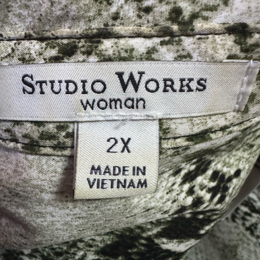 Studio Works Men's Monochrome Snake Print Shirt Jacket - Picture 7 of 9